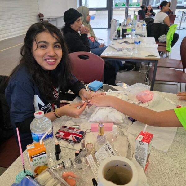 Rosa - Nail therapy in action